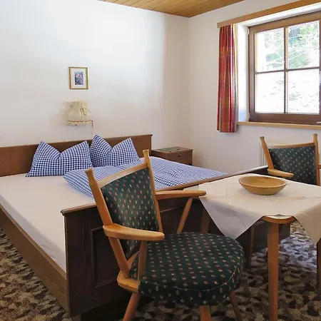 Haus Lacknerbrunn 325w