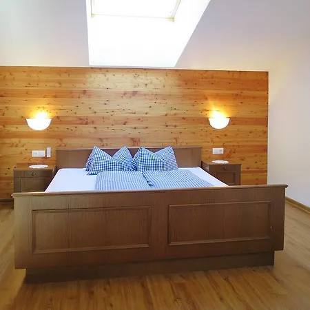 Haus Lacknerbrunn 325w